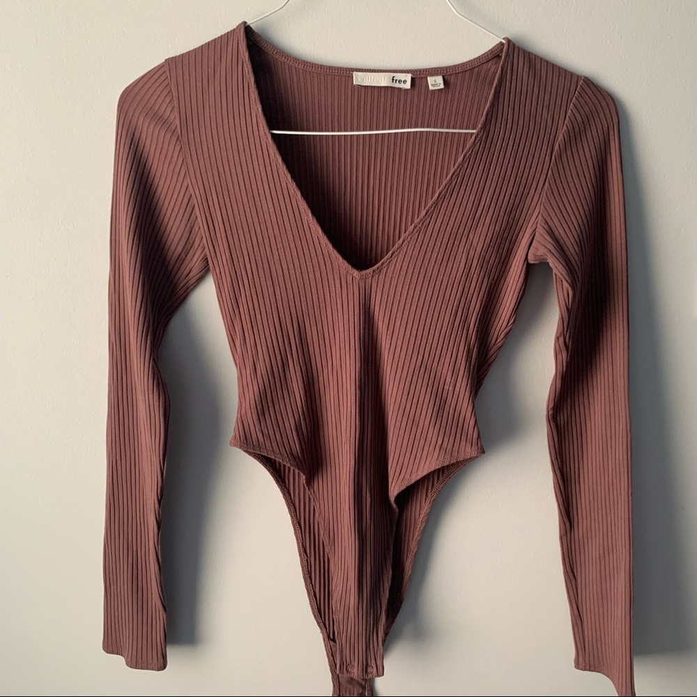 Aritzia Wilfred Free Long Sleeve Ribbed Bodysuit